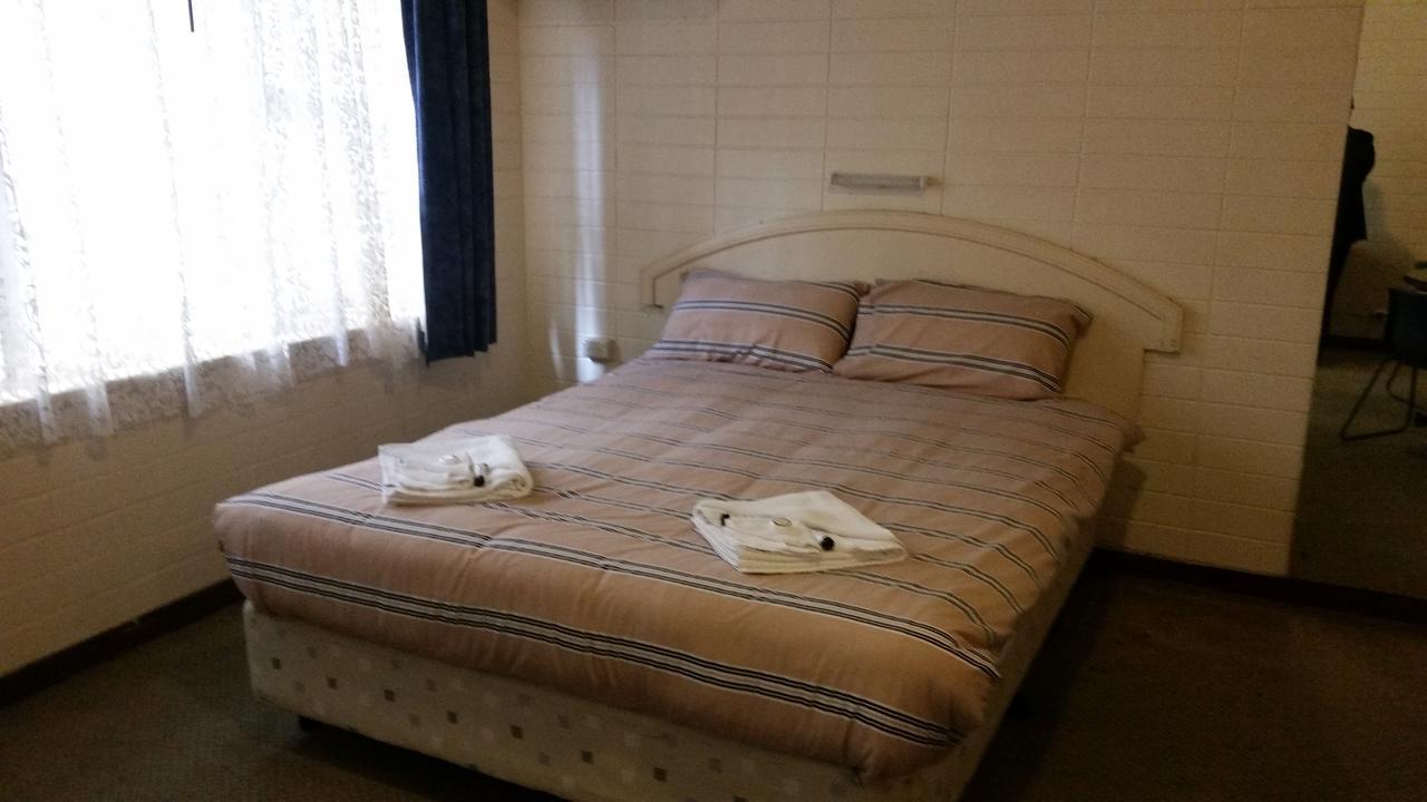 Adelaide Backpackers And Travellers Inn Экстерьер фото