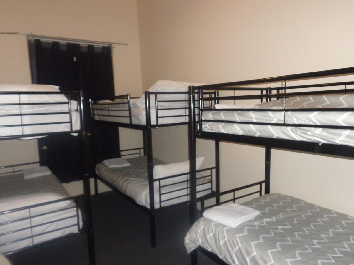 Adelaide Backpackers And Travellers Inn Экстерьер фото