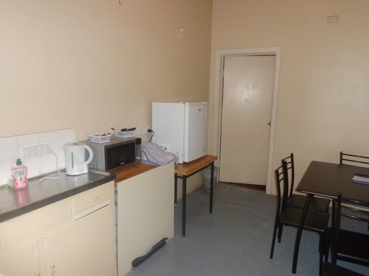 Adelaide Backpackers And Travellers Inn Экстерьер фото