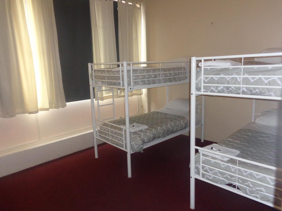 Adelaide Backpackers And Travellers Inn Экстерьер фото