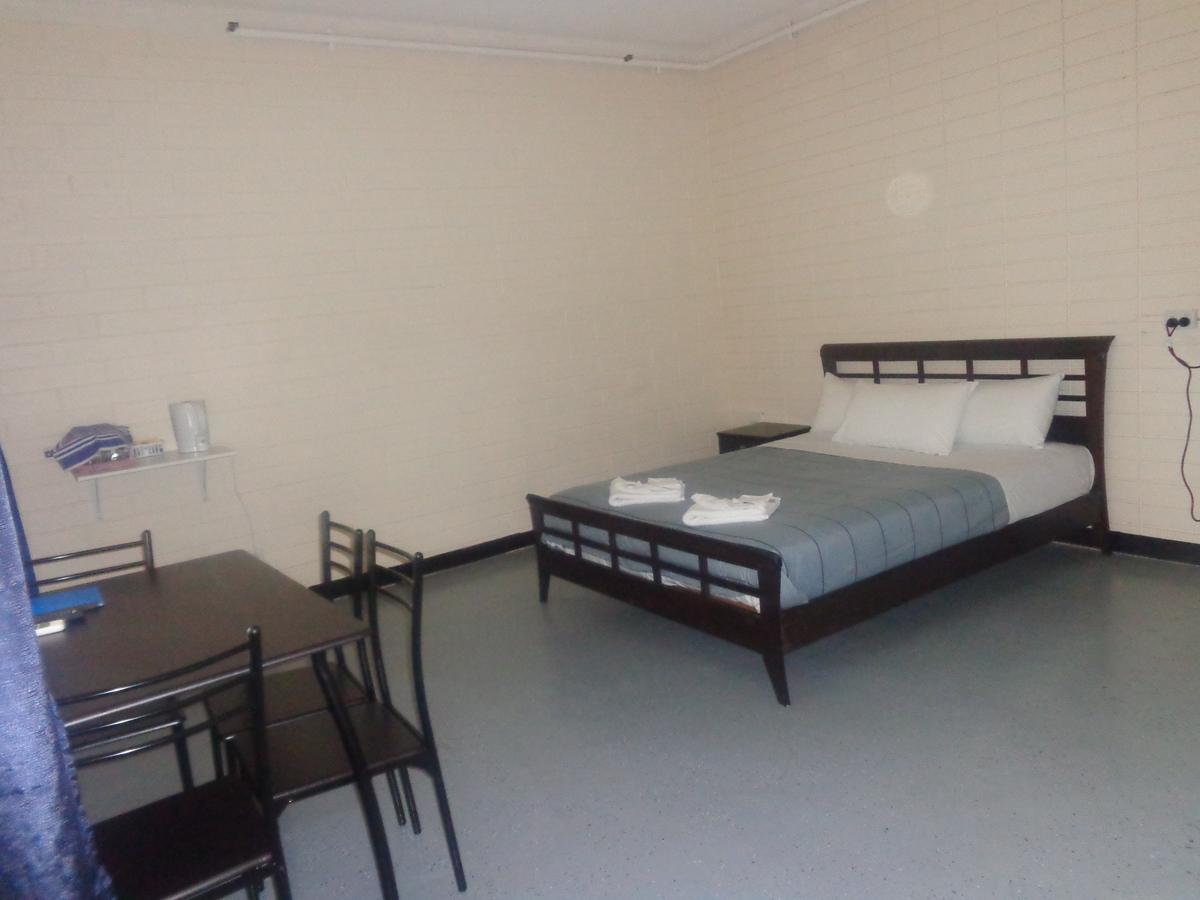 Adelaide Backpackers And Travellers Inn Экстерьер фото