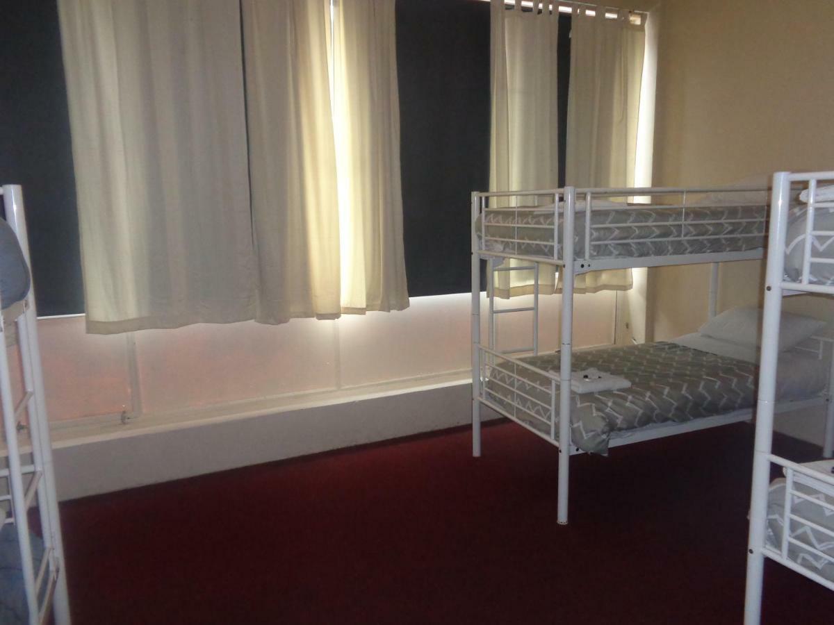 Adelaide Backpackers And Travellers Inn Экстерьер фото